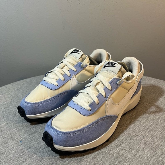 Nike Waffle Debut Soft Pearl/White Athletic Women's Shoe Size 7 DH9523-007​​ - Picture 9 of 10